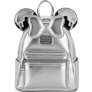 DISNEY PARKS LOUNGEFLY DISNEY 100 SILVER
MINI BACKPACK